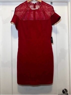 ❤️ NWT! Red Lace EXPRESS Dress - Size Medium